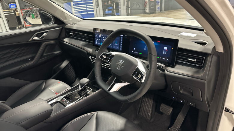 MG HS 1.5 T-GDI PHEV Trophy 5dr Auto Hatchback